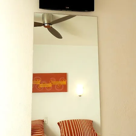 Guest house Pensio Vista Alegre L'Escala